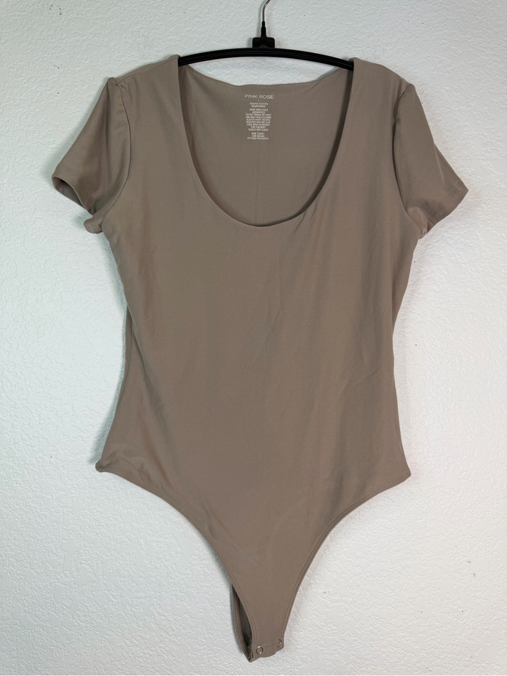 Pink Rose Taupe Scoop Neck Short Sleeve‎ Bodysuit, Size L